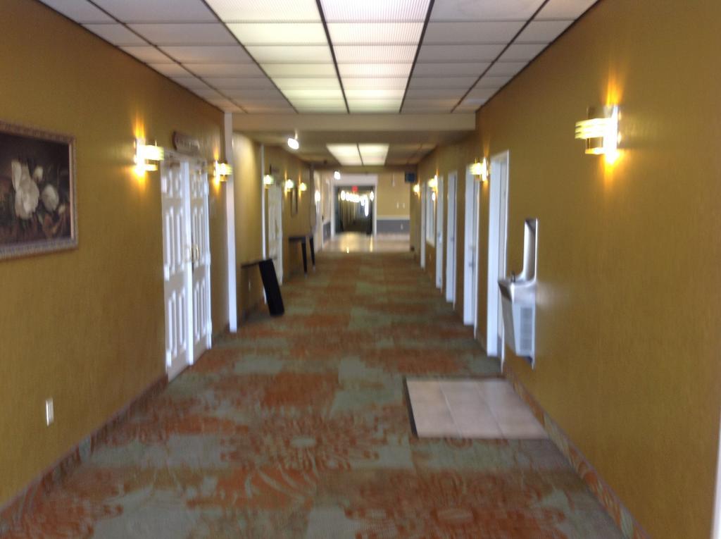 Baymont By Wyndham Salem Roanoke Area Hotel Bagian luar foto