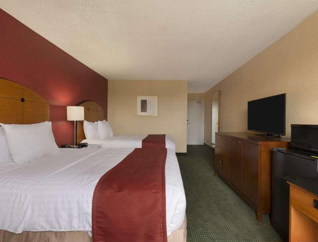 Baymont By Wyndham Salem Roanoke Area Hotel Ruang foto